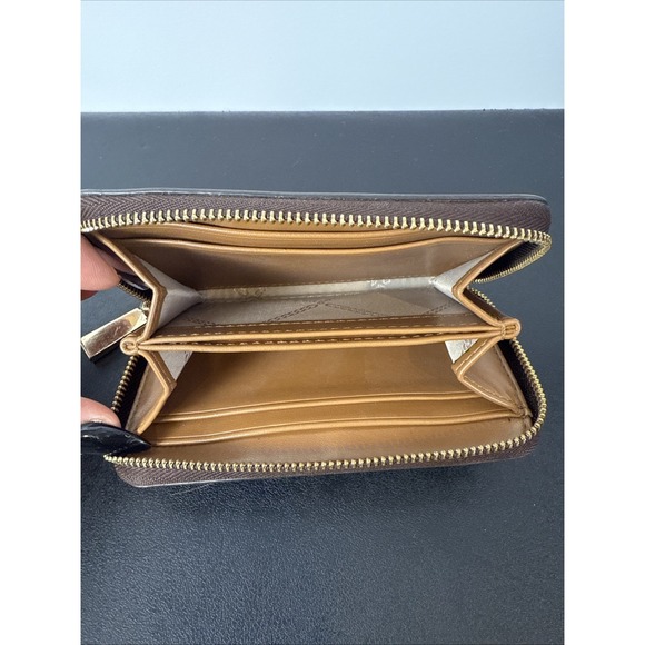 Michael Kors Jet Set Travel Zip Around Wallet Adele Print JFK PVG Shanghai Brown - Picture 4 of 5